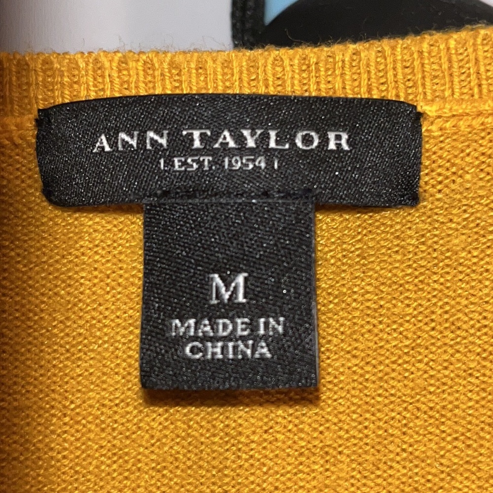 Anne Klein mustard yellow top - Picture 2 of 2